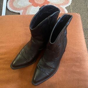 Chic Black Leather Ankle Boots